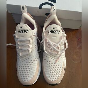 Nwt Air Max 270 Sneaker size 7.5